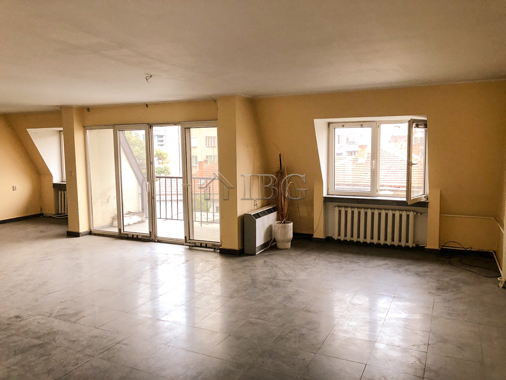 For sale 270 sq.m. maisonette in the Top center of Ruse city — main photo
