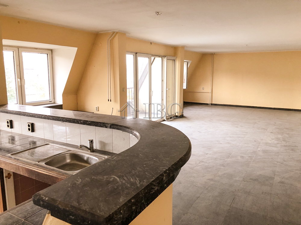 For sale 270 sq.m. maisonette in the Top center of Ruse city — photo 2