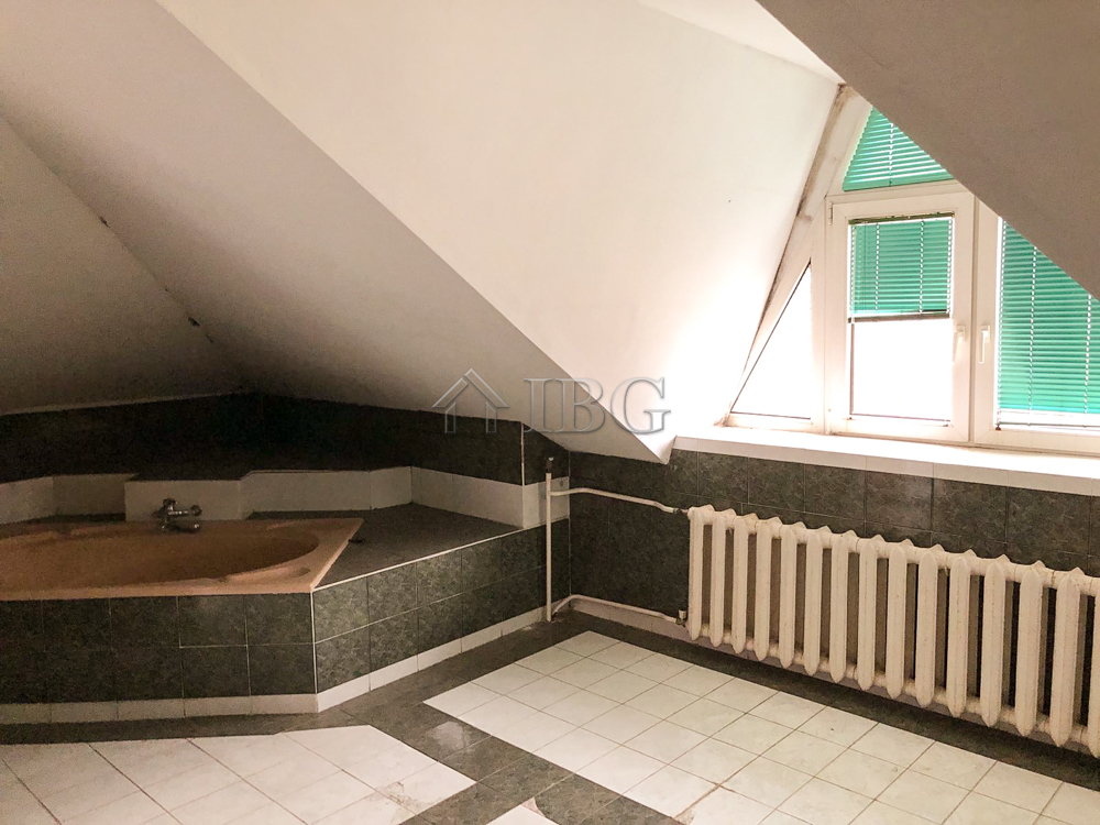 For sale 270 sq.m. maisonette in the Top center of Ruse city — photo 11 of 12