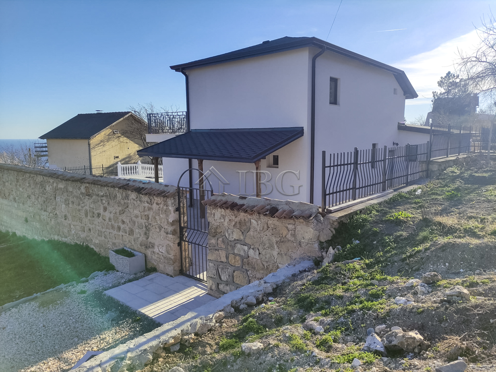 Brand New 3-bed, 3-bath house with Sea view and pool in Balchik — photo 12 of 12