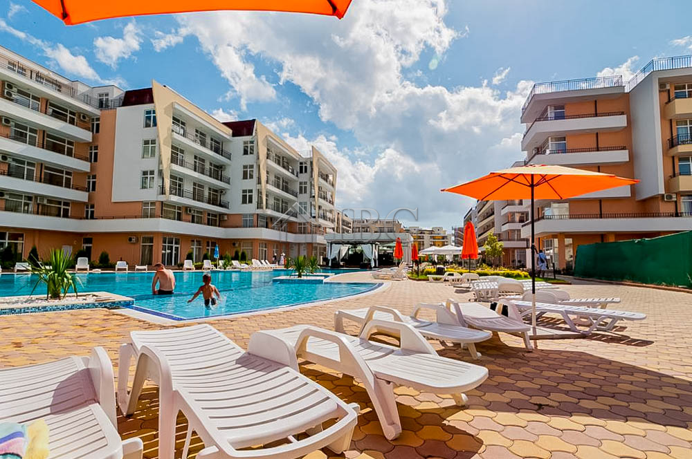 Spacious 1-Bedroom Apartment with Pool View Grand Kamelia, Sunny Beach — photo 16 of 19
