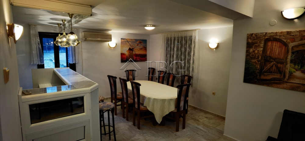 House with 3 bedrooms, BBQ and 600 m2 yard in Kosharitsa, 6 km to the beach — photo 14 of 25