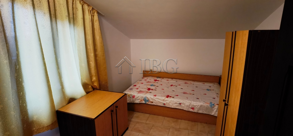House with 3 bedrooms, BBQ and 600 m2 yard in Kosharitsa, 6 km to the beach — photo 21 of 25