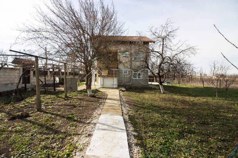2-bed house with parking lot only 10 kilometers to the sea — photo 7 of 25