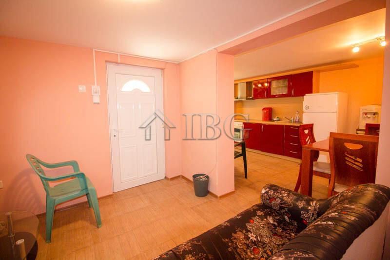 2-bed house with parking lot only 10 kilometers to the sea — photo 10 of 25