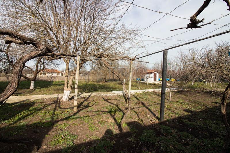 2-bed house with parking lot only 10 kilometers to the sea — photo 2