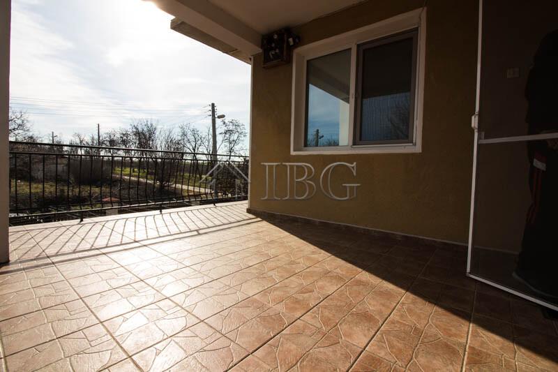 2-bed house with parking lot only 10 kilometers to the sea — photo 16 of 25