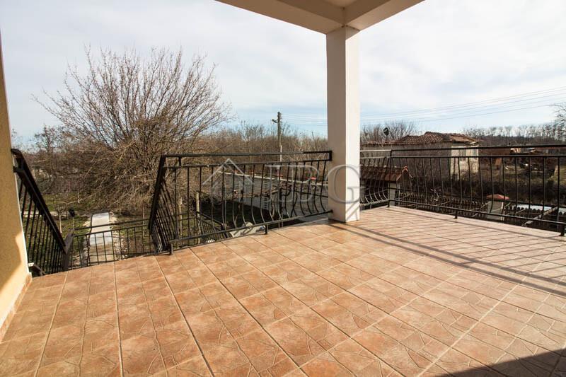 2-bed house with parking lot only 10 kilometers to the sea — photo 17 of 25