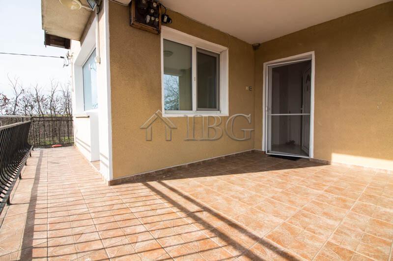 2-bed house with parking lot only 10 kilometers to the sea — photo 18 of 25