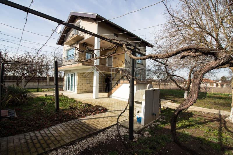2-bed house with parking lot only 10 kilometers to the sea — photo 3