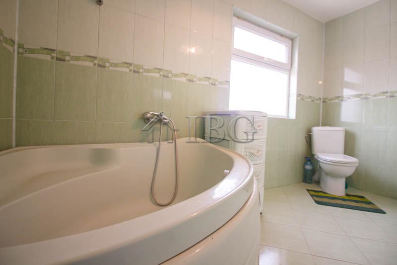 2-bed house with parking lot only 10 kilometers to the sea — photo 21 of 25