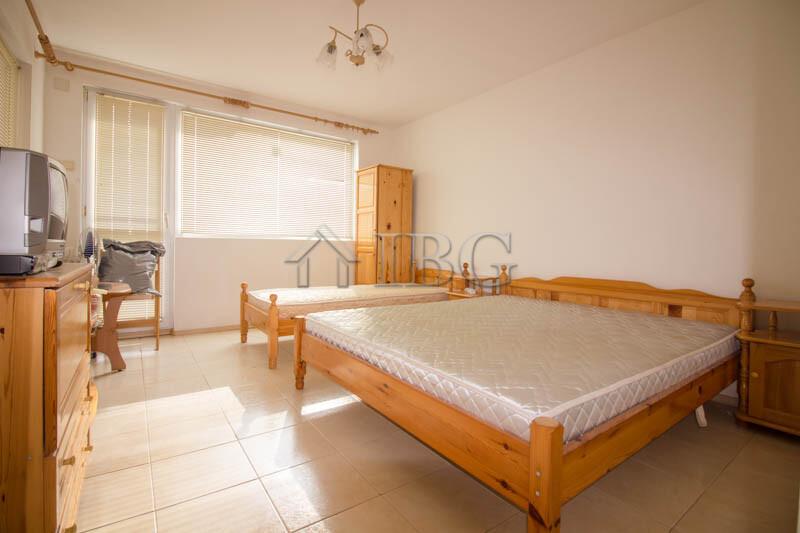 2-bed house with parking lot only 10 kilometers to the sea — photo 22 of 25