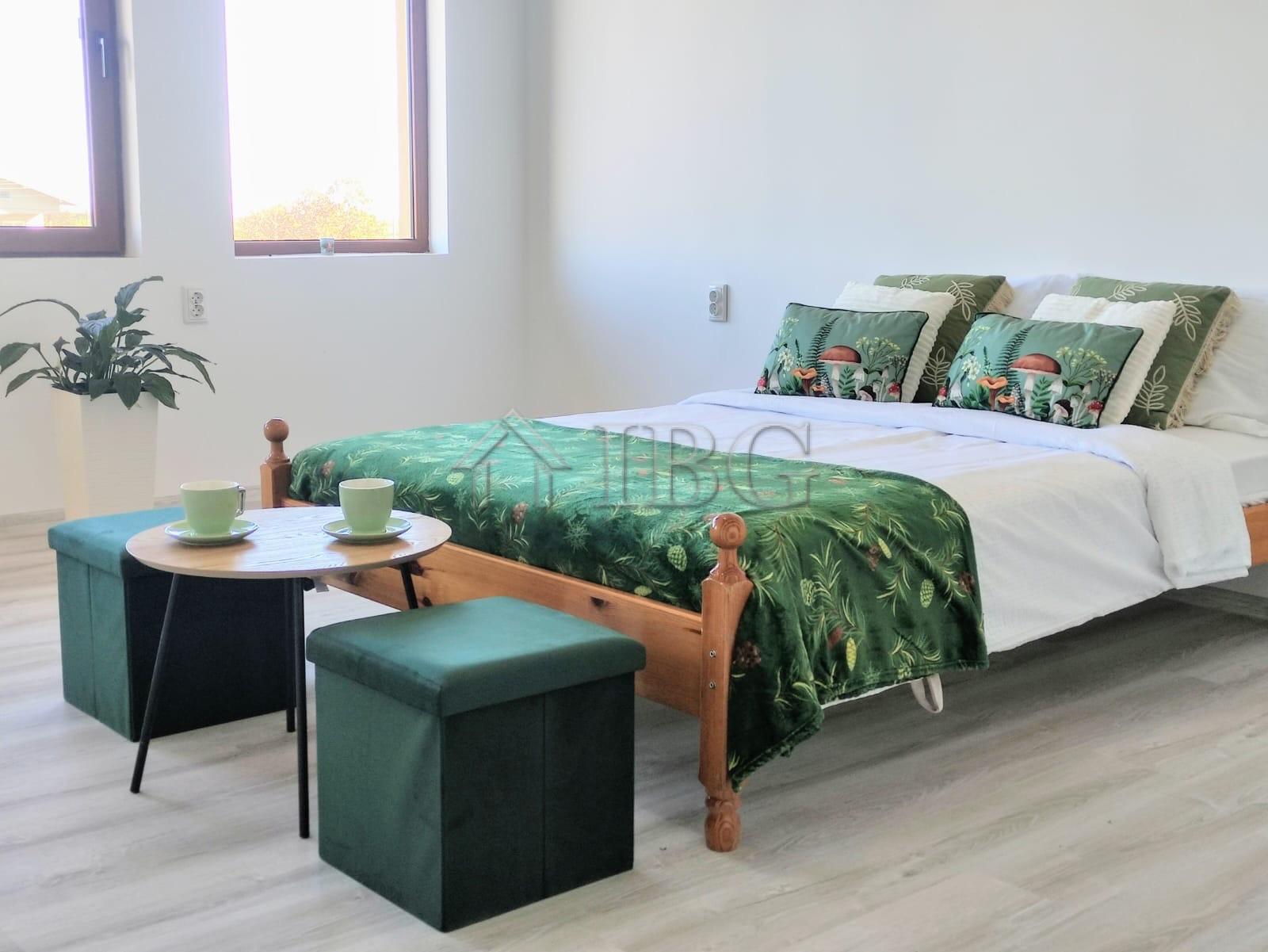Renovated 3-Bedroom Semi-detached house close to the beach — photo 8 of 18