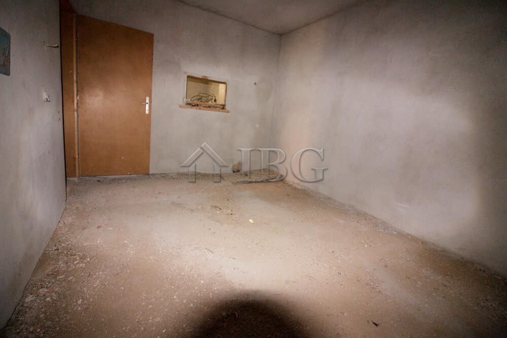 3 bed new built house with garage 10 minutes driving from Byala — photo 13 of 25