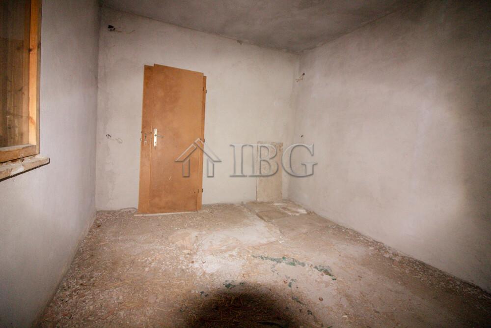 3 bed new built house with garage 10 minutes driving from Byala — photo 15 of 25