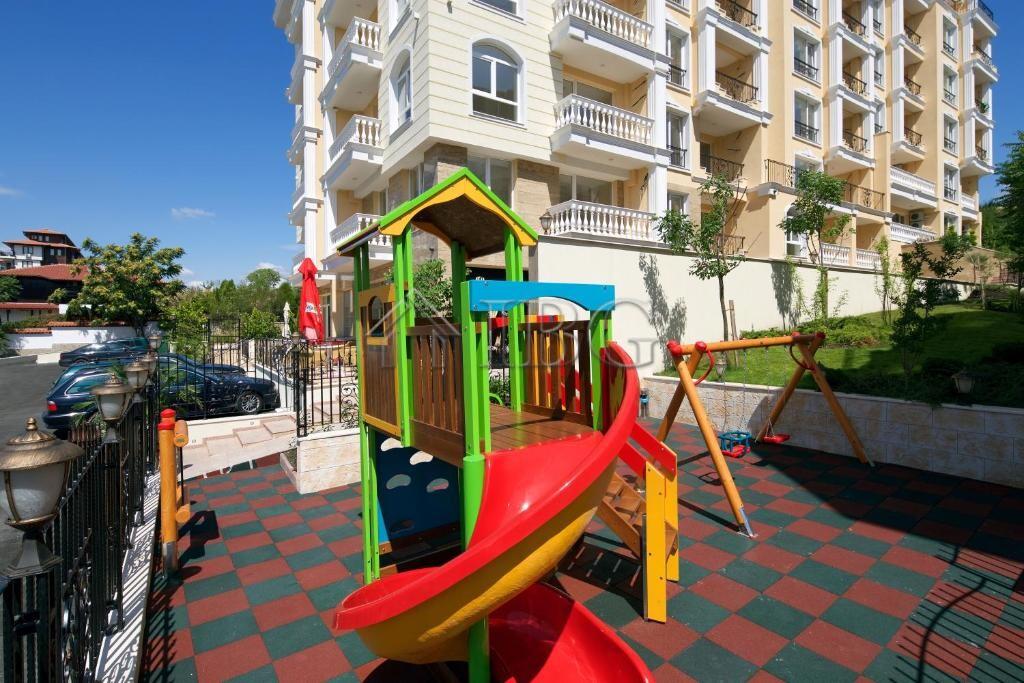 Luxury apartments in Villa Sardinia, Sveti Vlas — photo 2