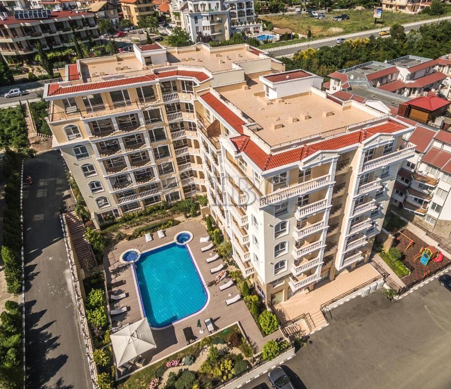 Luxury apartments in Villa Sardinia, Sveti Vlas — photo 13 of 25