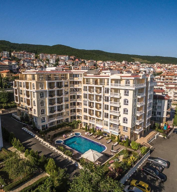 Luxury apartments in Villa Sardinia, Sveti Vlas — photo 12 of 25