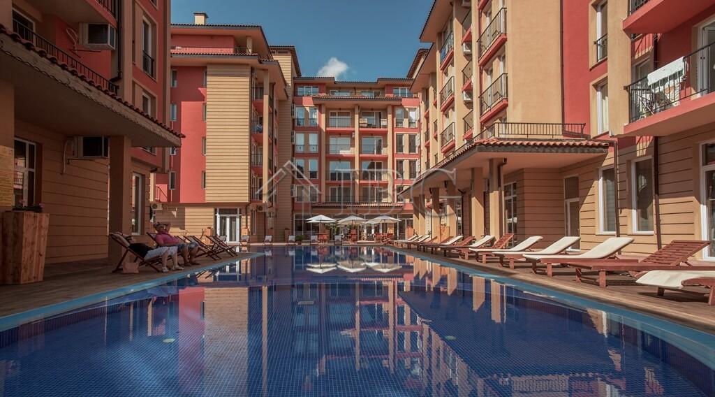Furnished 1-Bedroom Apartment in Sunny View Central, Sunny Beach — photo 9 of 15