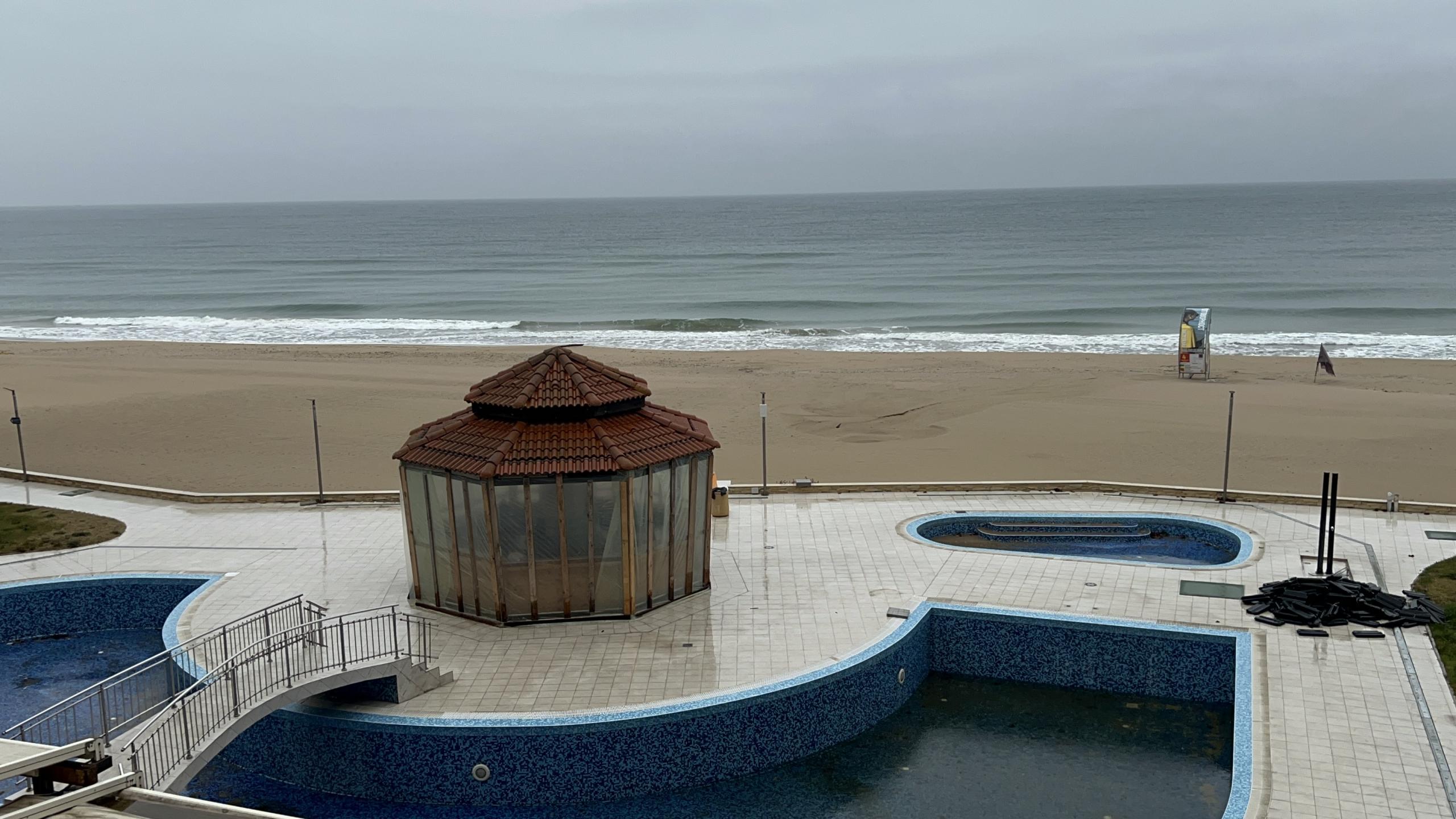 Spacious 3-Bedroom Apartment with Stunning Sea View in Obzor Beach Resort — photo 5 of 25
