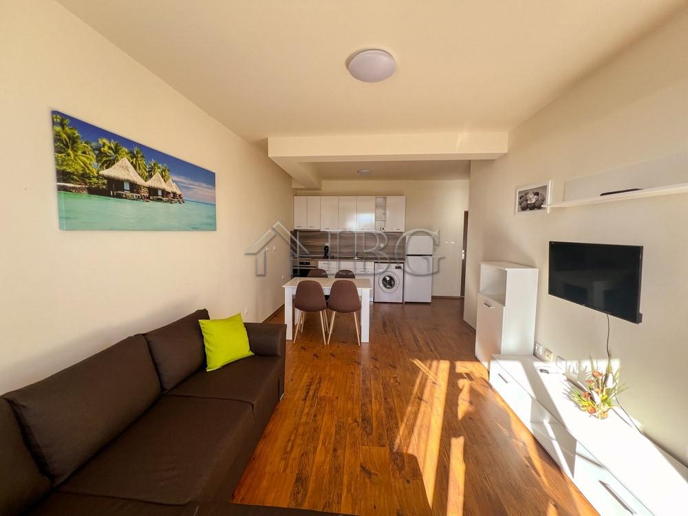 Apartment with pool and sea view in Panorama Bay 2, Sveti Vlas, 200 m from the sea — photo 14 of 23