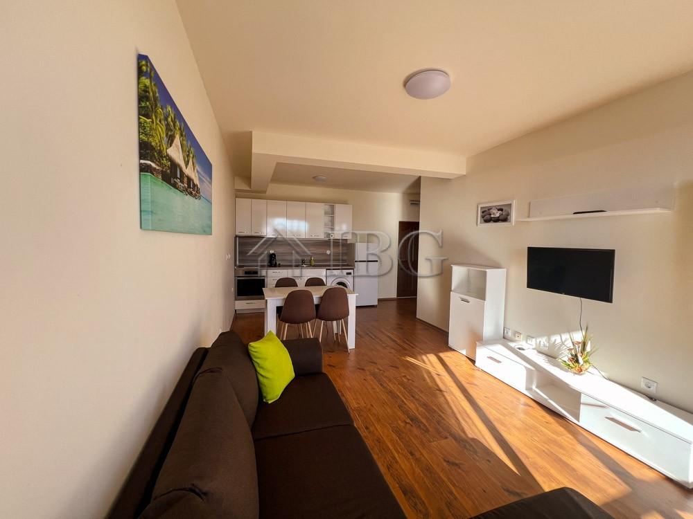 Apartment with pool and sea view in Panorama Bay 2, Sveti Vlas, 200 m from the sea — photo 15 of 23