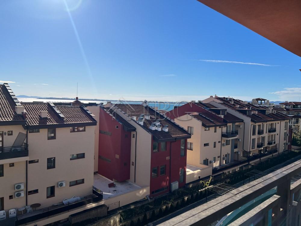 Apartment with pool and sea view in Panorama Bay 2, Sveti Vlas, 200 m from the sea — photo 10 of 23
