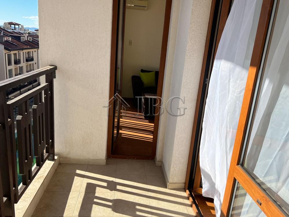 Apartment with pool and sea view in Panorama Bay 2, Sveti Vlas, 200 m from the sea — photo 12 of 23