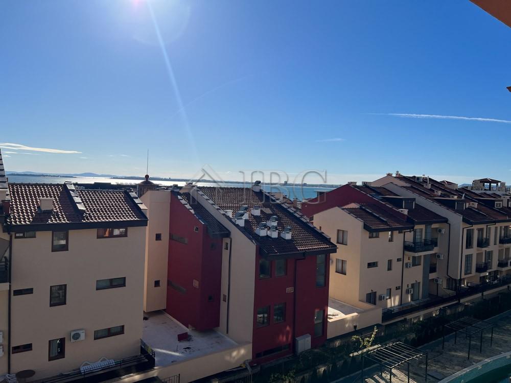 Apartment with pool and sea view in Panorama Bay 2, Sveti Vlas, 200 m from the sea — photo 5 of 23