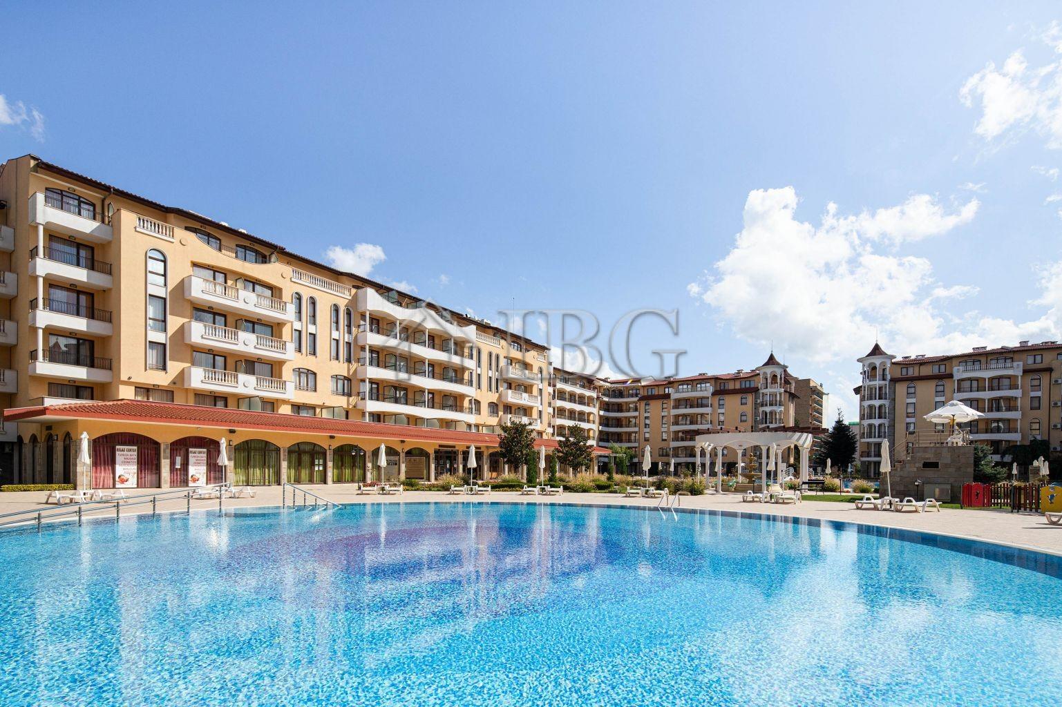 Apartment with 2 Rooms and Pool View Royal Sun, Sunny Beach — photo 17 of 22