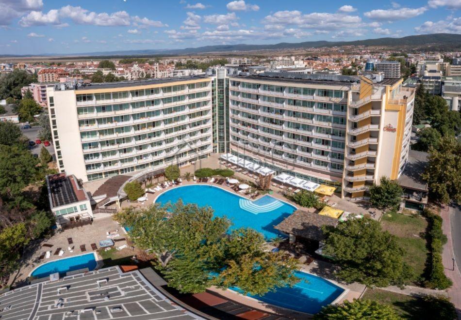 Spacious 1-Bedroom Apartment with Pool & Sea View Grand Hotel Nirvana, Sunny Beach — photo 23 of 25