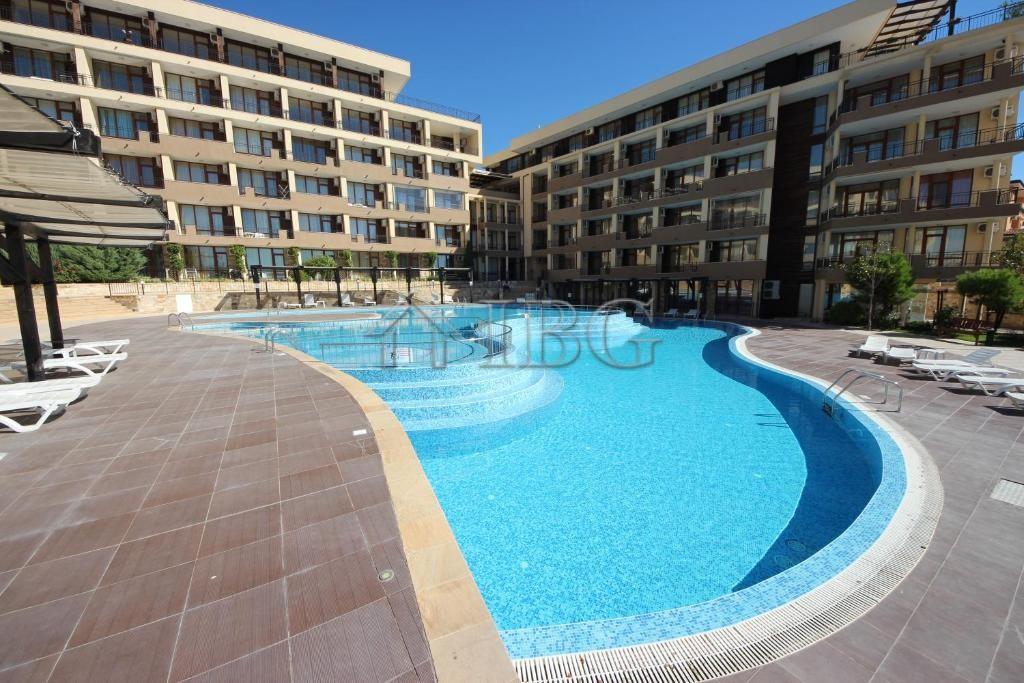 Spacious 1-Bedroom Apartment Luxor Complex, Sveti Vlas — photo 2