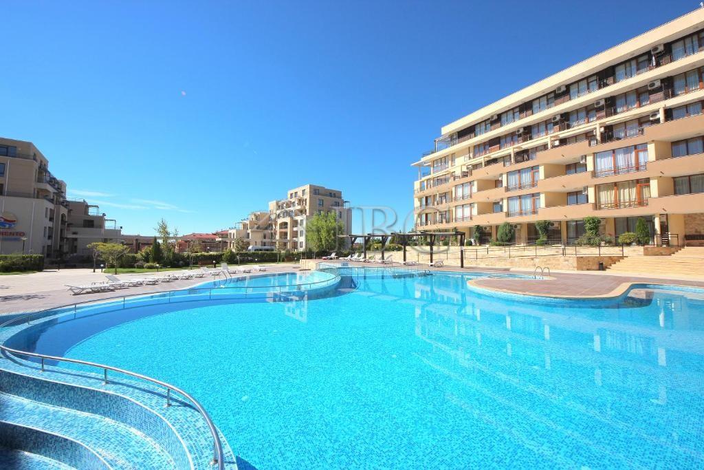 Spacious 1-Bedroom Apartment Luxor Complex, Sveti Vlas — photo 23 of 25