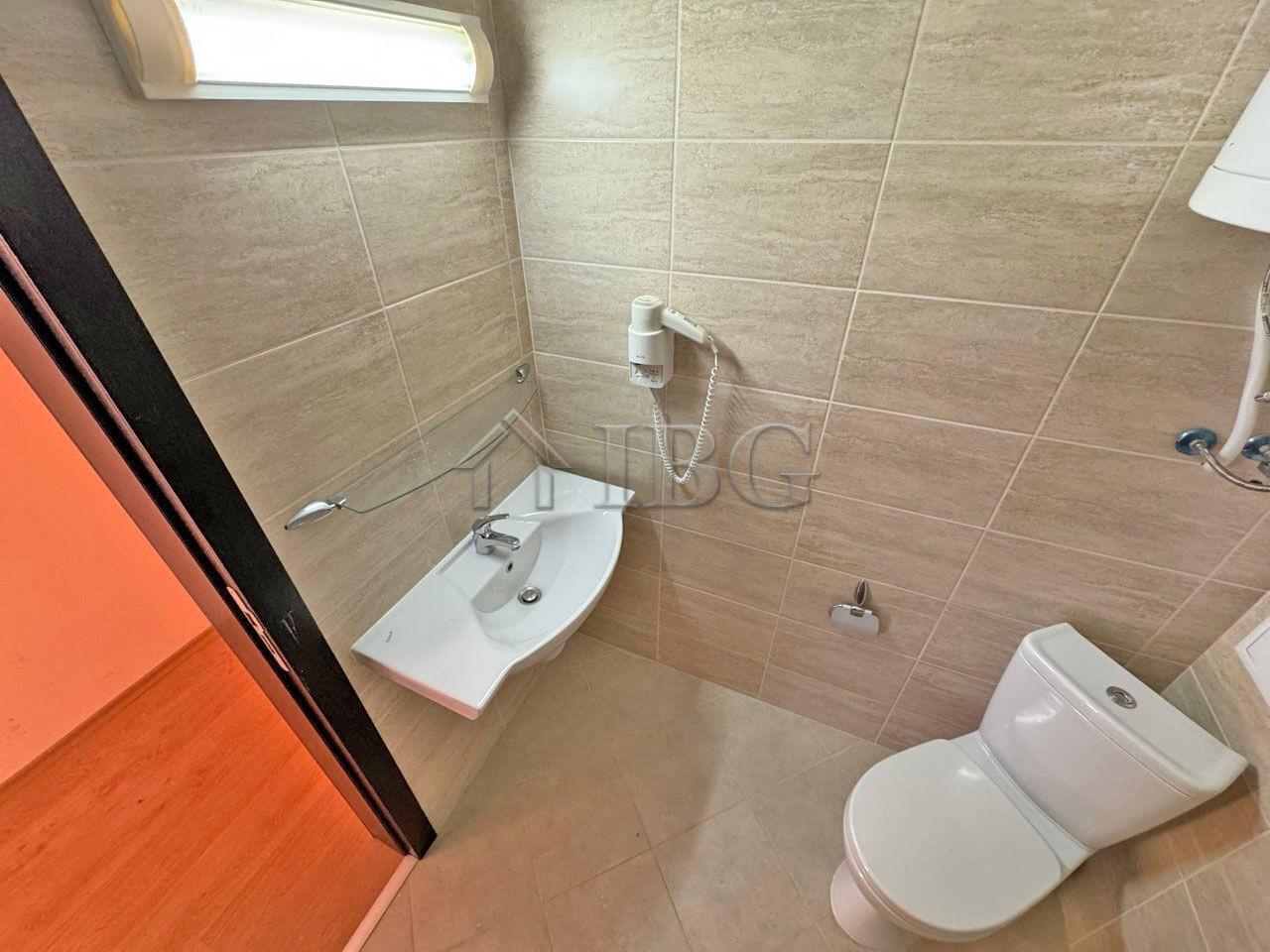 2-Room Apartment with Sea and Pool View in Luxor Complex, Sveti Vlas — photo 13 of 25