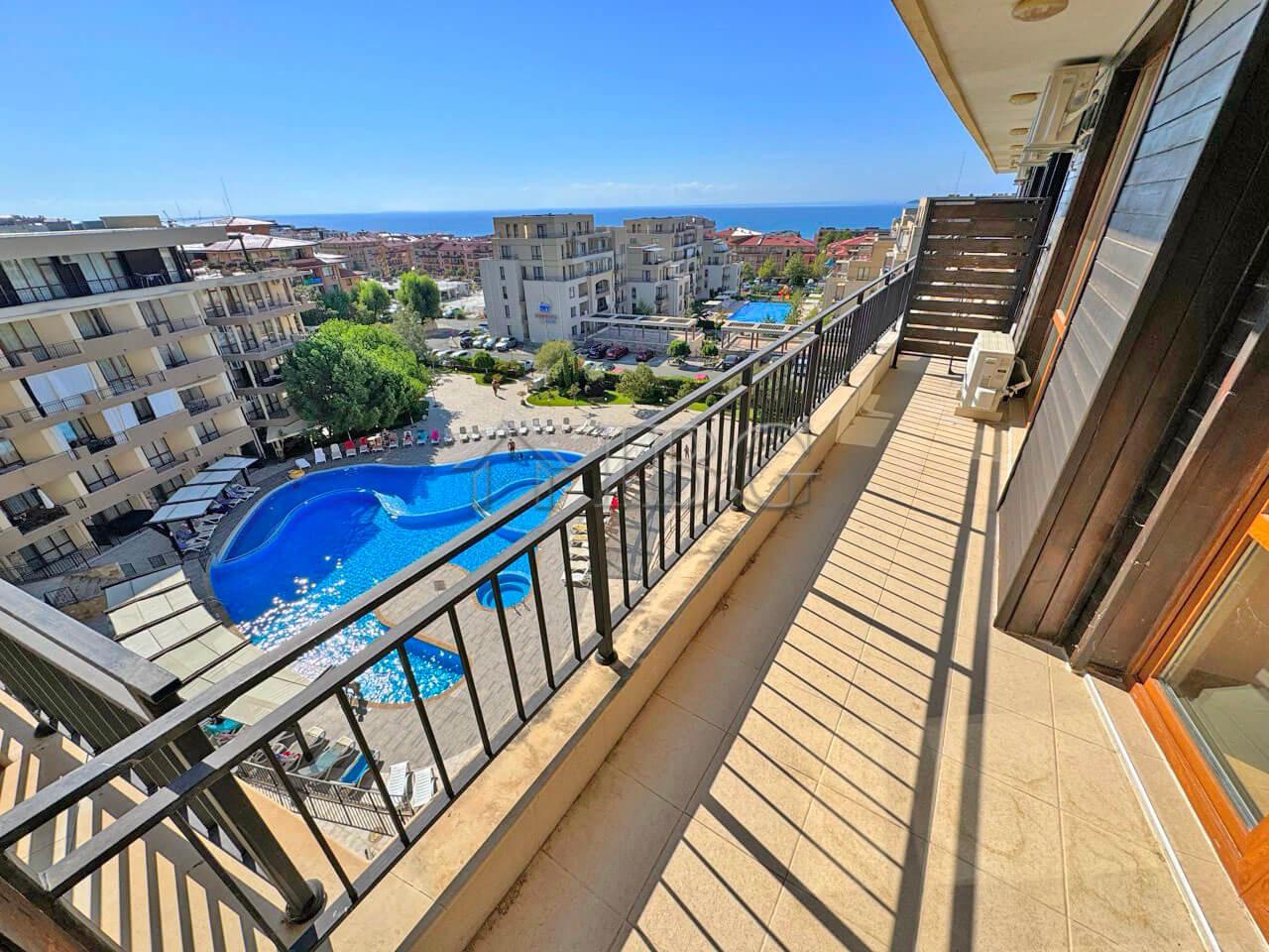 2-Room Apartment with Sea and Pool View in Luxor Complex, Sveti Vlas — main photo