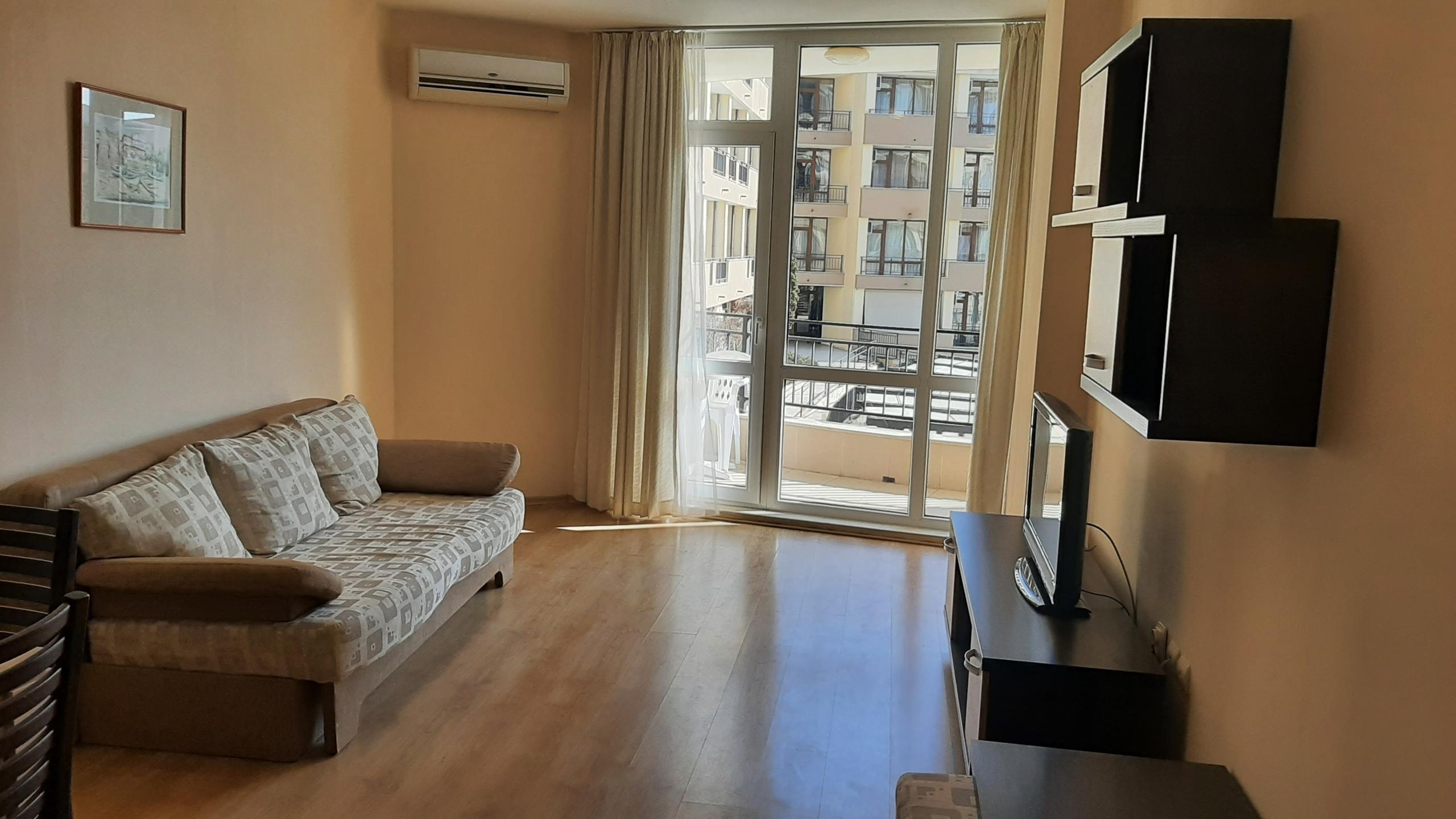 Spacious 1-Bedroom Apartment Luxor Complex, Sveti Vlas — photo 10 of 25