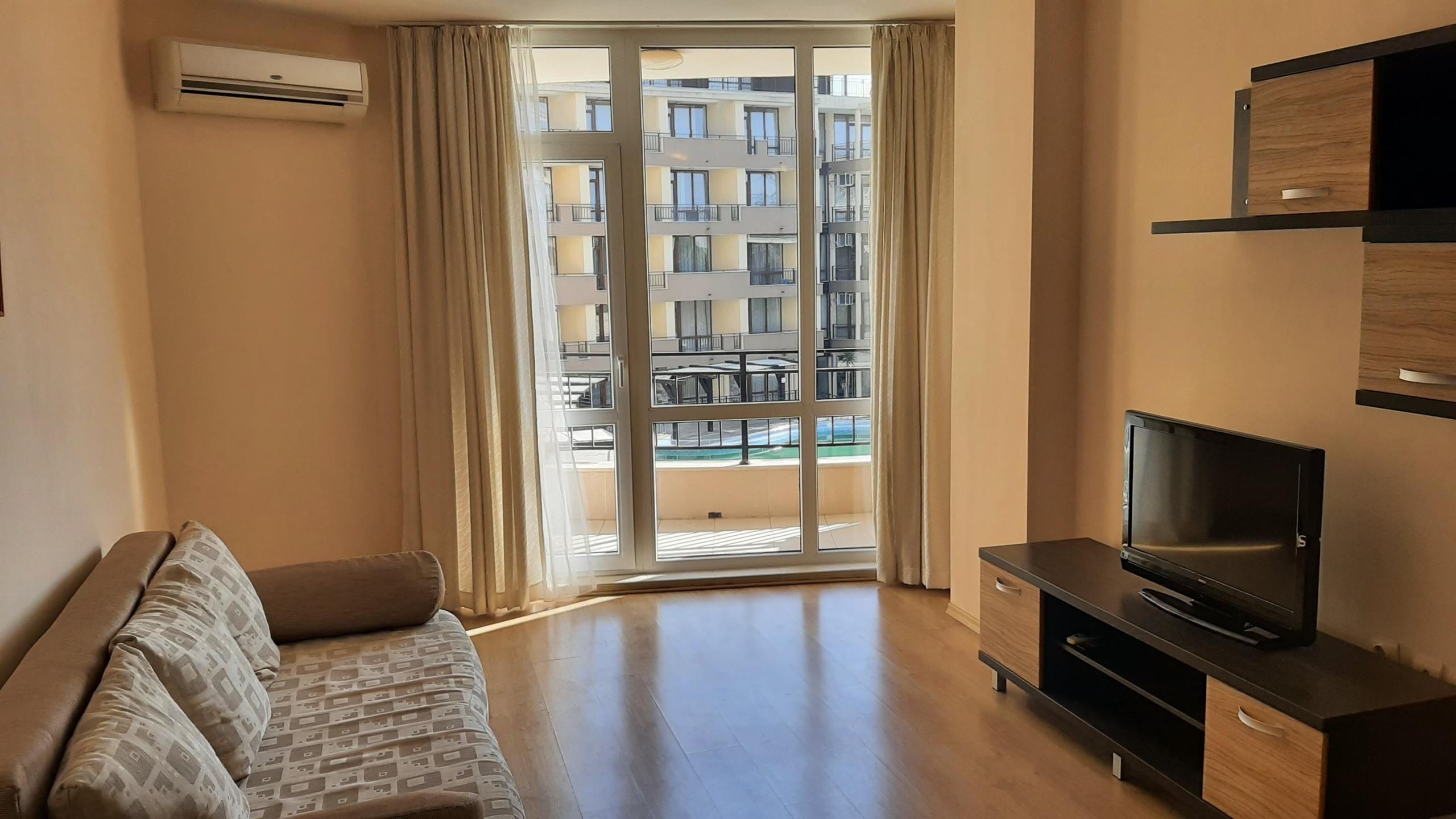 Spacious 1-Bedroom Apartment Luxor Complex, Sveti Vlas — photo 12 of 25