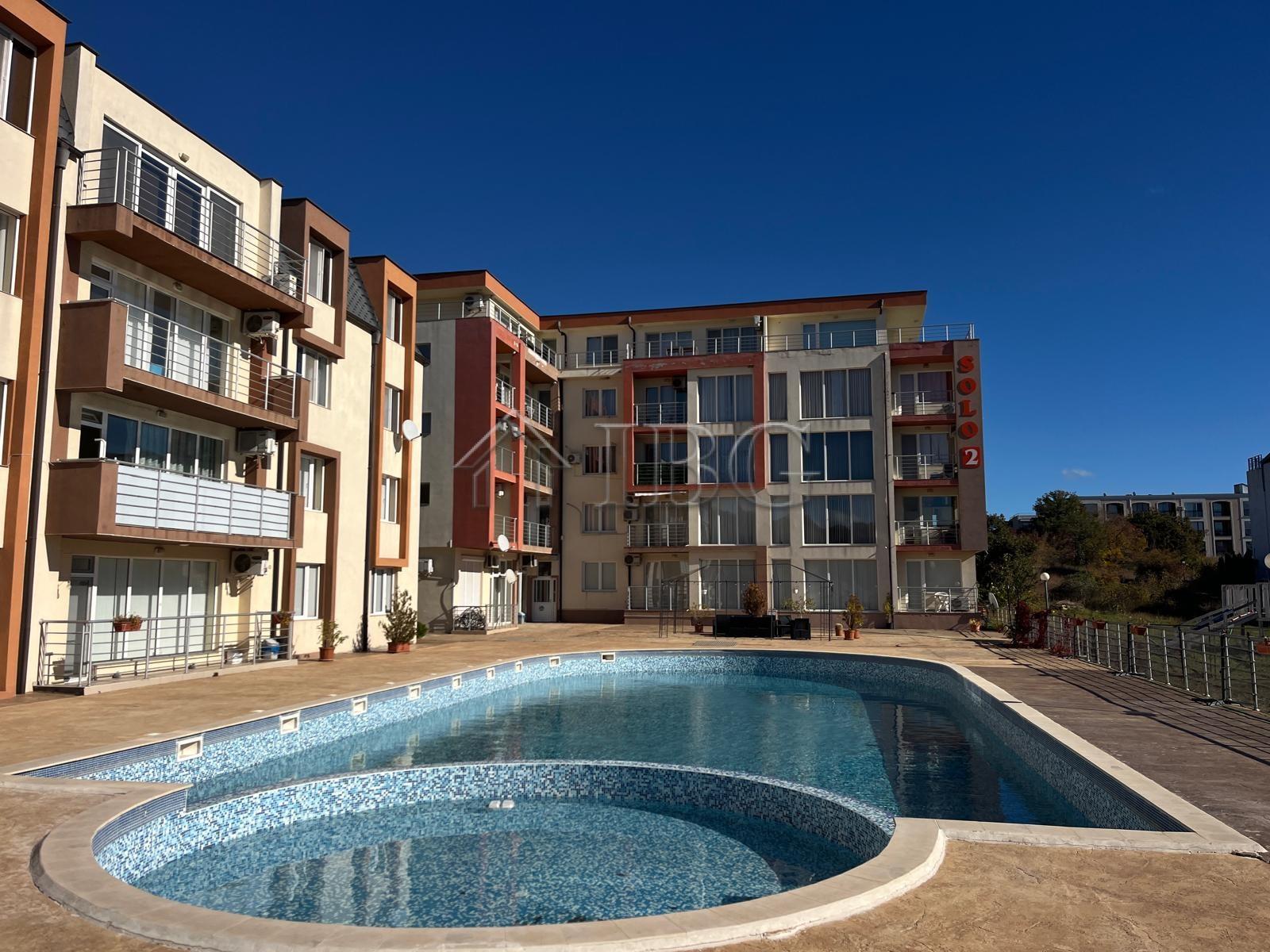 Spacious Two-Bedroom Apartment with Pool View in “Solo 1” Complex, Sveti Vlas — photo 2