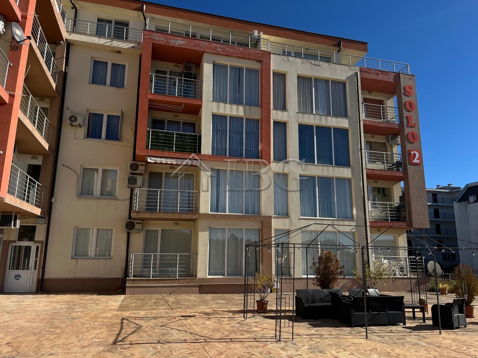 Spacious Two-Bedroom Apartment with Pool View in “Solo 1” Complex, Sveti Vlas — photo 3