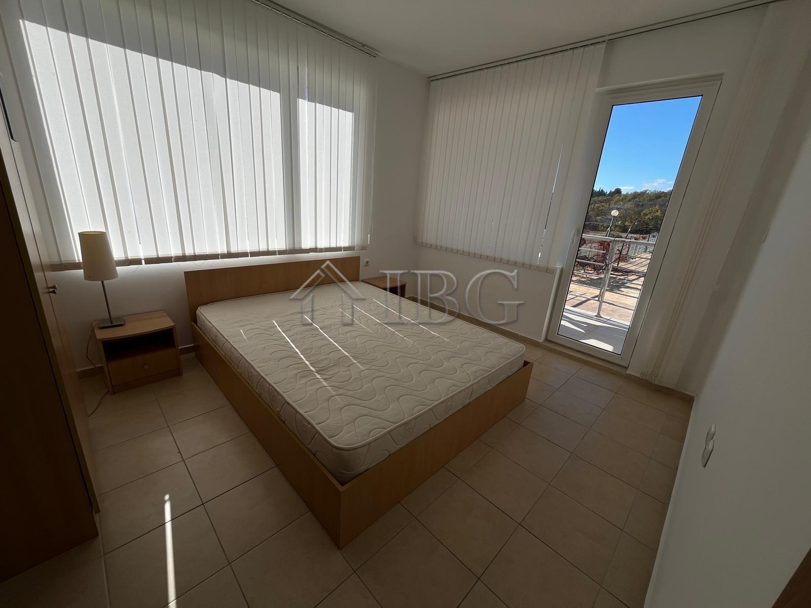 Spacious Two-Bedroom Apartment with Pool View in “Solo 1” Complex, Sveti Vlas — photo 6