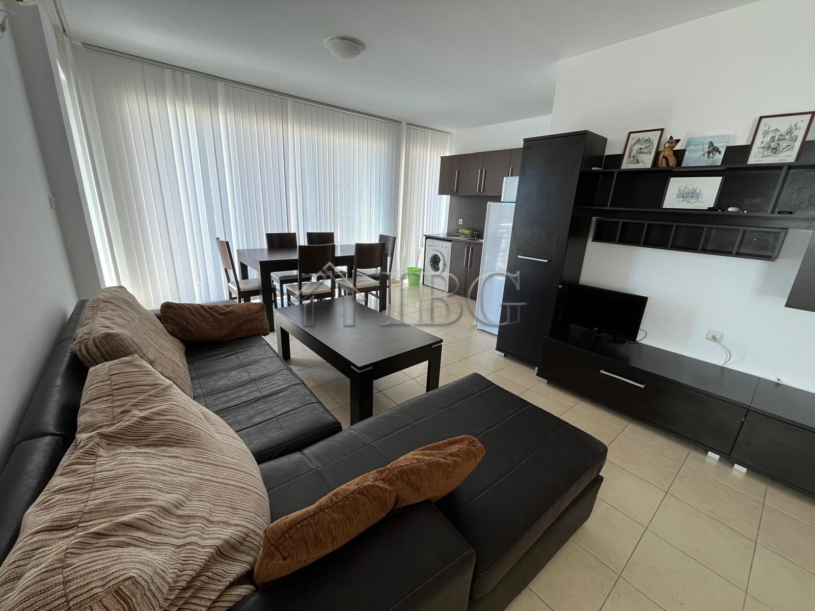 Spacious Two-Bedroom Apartment with Pool View in “Solo 1” Complex, Sveti Vlas — Sveti Vlas