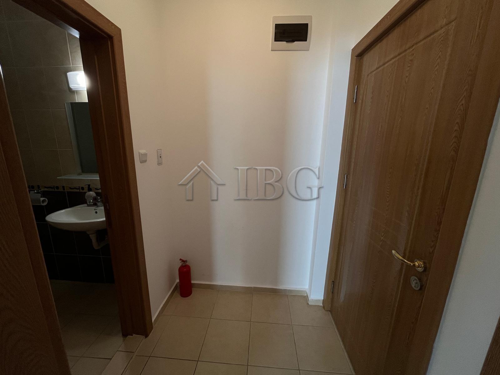 Spacious Two-Bedroom Apartment with Pool View in “Solo 1” Complex, Sveti Vlas — photo 15 of 15