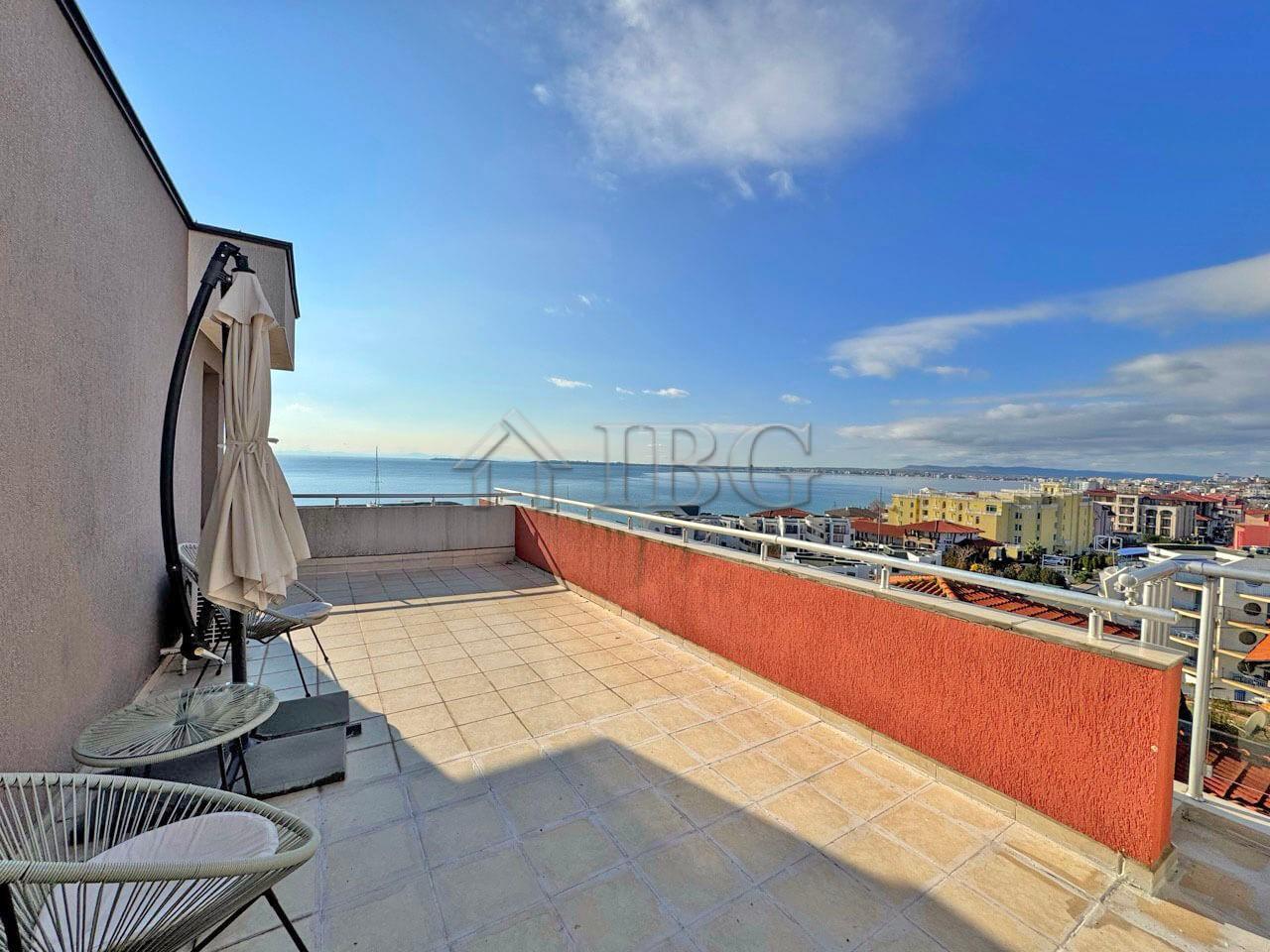 Two-Bedroom Apartment with Sea View in the Complex “Lazur 5”, Sveti Vlas — photo 15 of 20