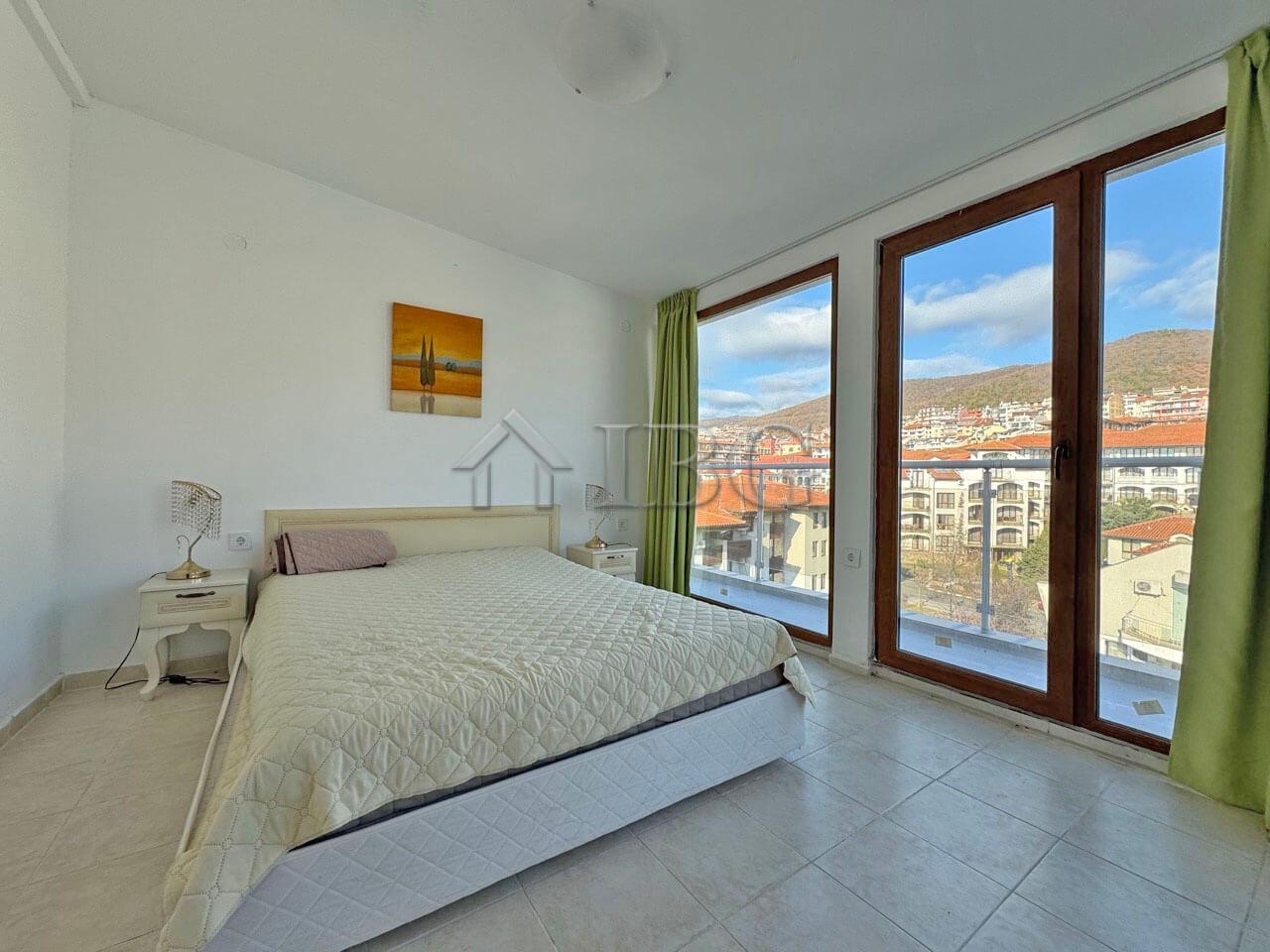 Two-Bedroom Apartment with Sea View in the Complex “Lazur 5”, Sveti Vlas — photo 19 of 20