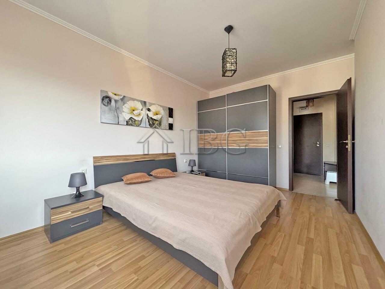 Cozy Apartment in the Complex “Vip Image”, Sunny Beach — photo 11 of 13