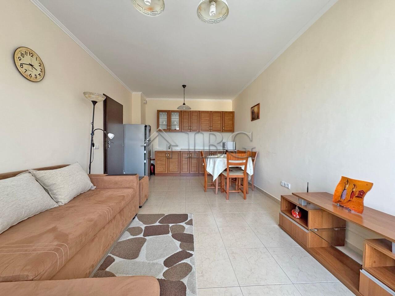 Cozy Apartment in the Complex “Vip Image”, Sunny Beach — photo 7 of 13