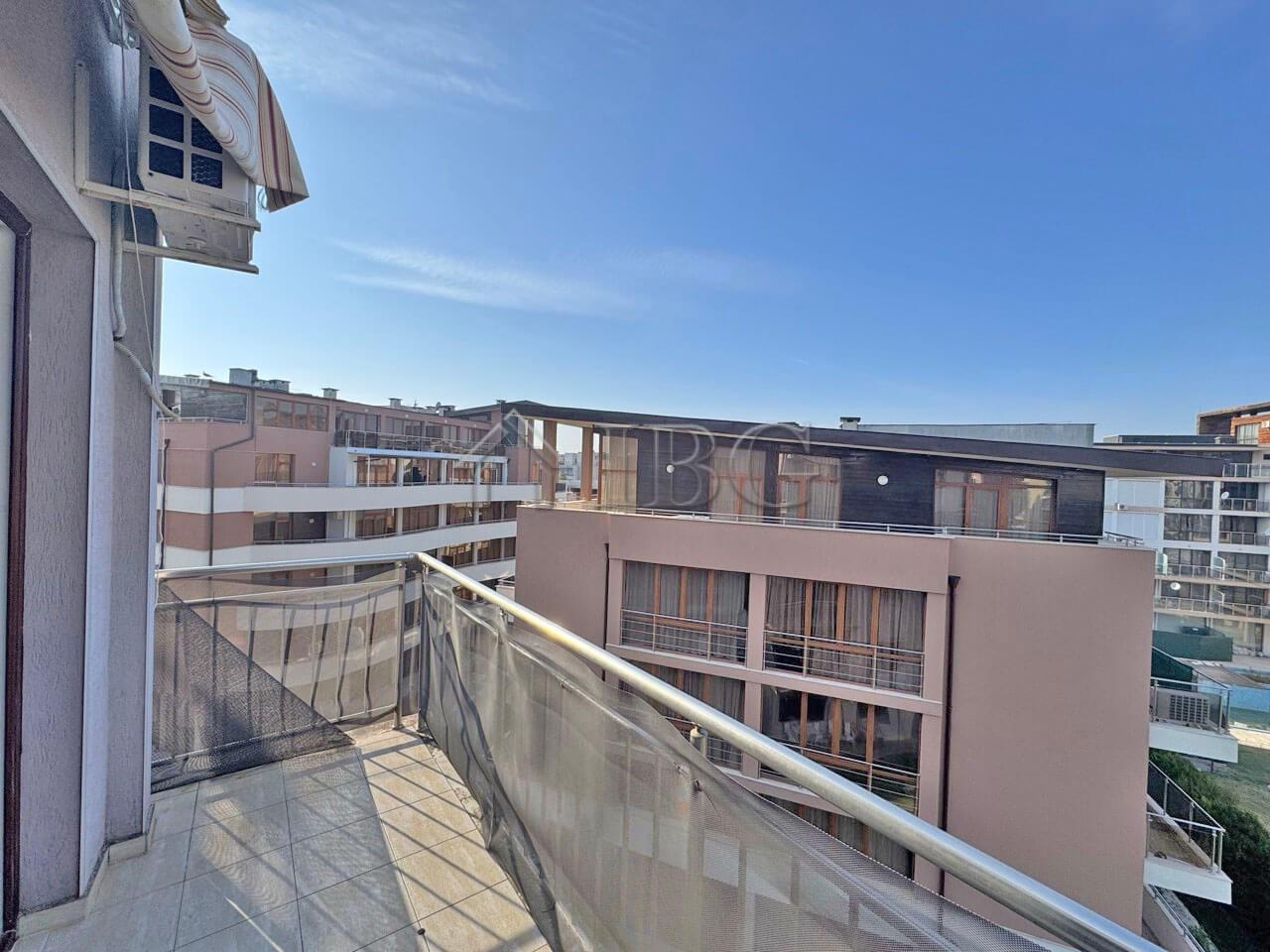 Cozy Apartment in the Complex “Vip Image”, Sunny Beach — photo 9 of 13