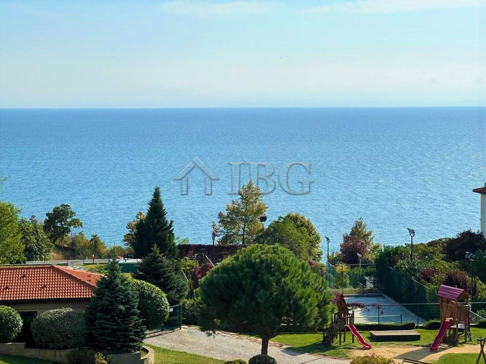 For sale: A two-bedroom apartment just 50 meters from the beach in Sveti Vlas, Bulgaria. — Sveti Vlas