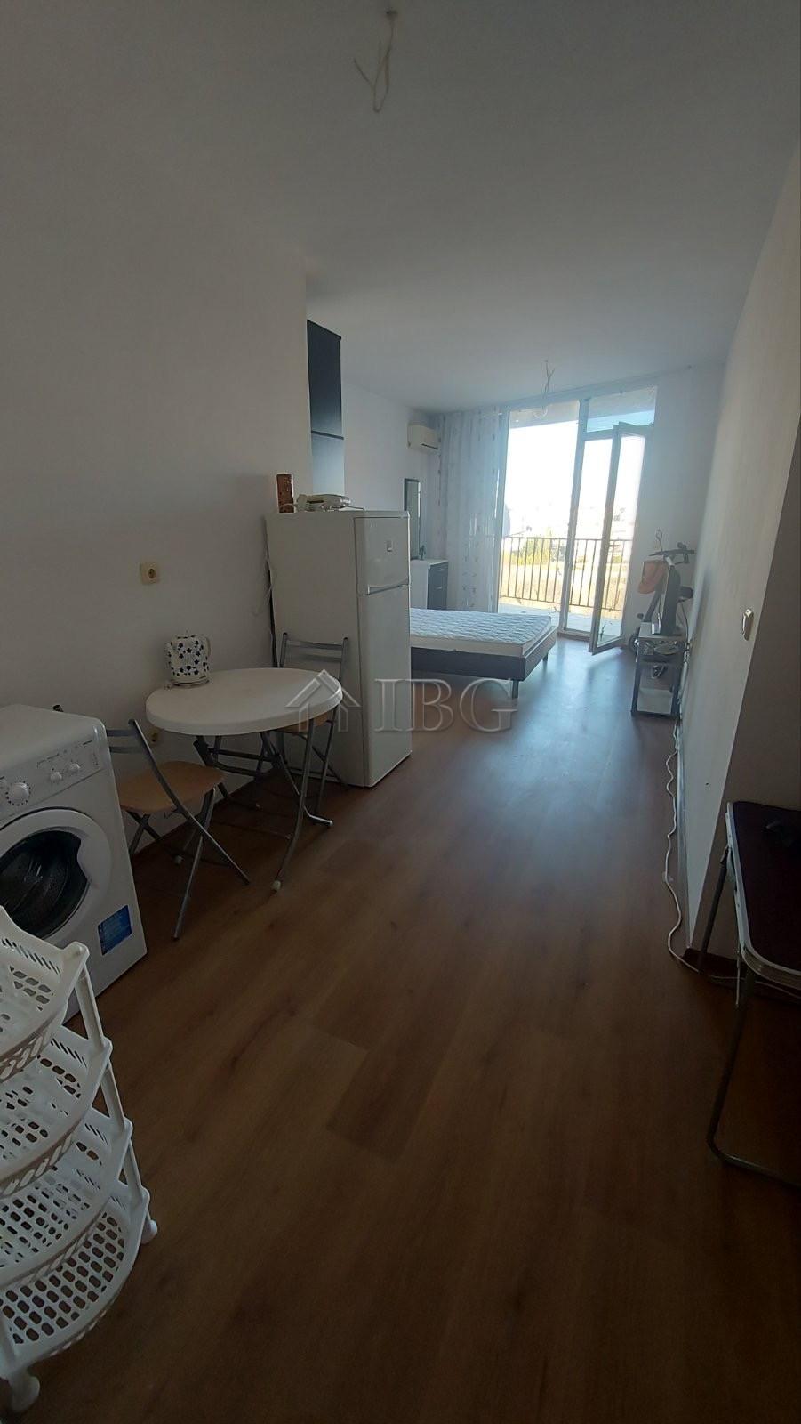 Spacious Studio in the complex Sunny view south, Sunny beach — photo 3