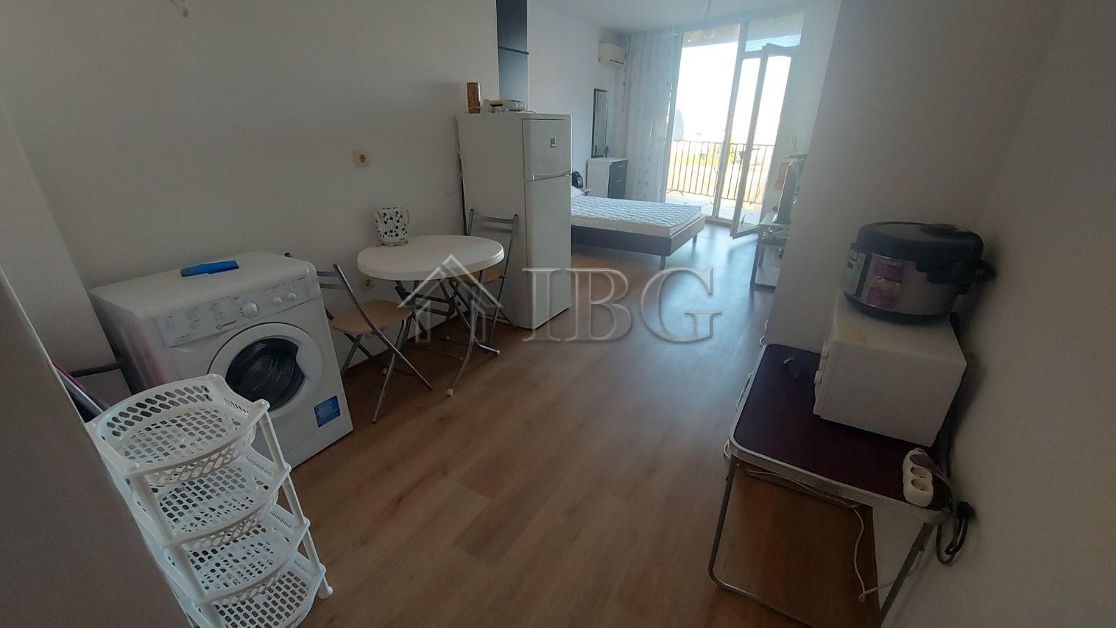 Spacious Studio in the complex Sunny view south, Sunny beach — photo 10 of 11
